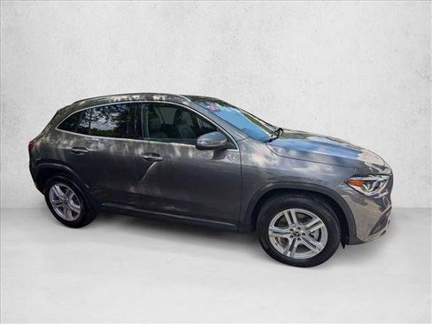 Used 2023 Mercedes-Benz GLA 250 4MATIC image 4