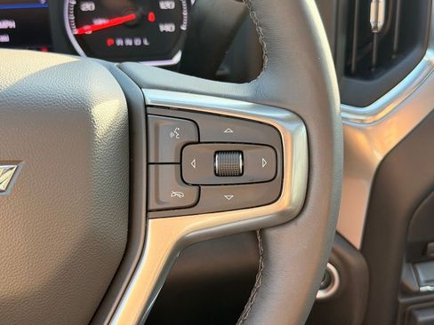 Used 2022 Chevrolet Silverado 1500 LTZ AWD/4WD image 33