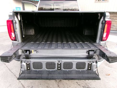 Used 2019 GMC Sierra 1500 SLT w/ SLT Premium Package AWD/4WD image 11
