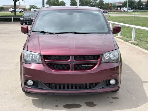 Used 2020 Dodge Grand Caravan GT FWD image 2