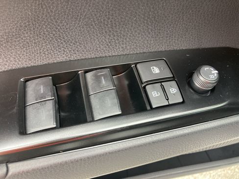 Certified 2026 Toyota Camry SE image 15