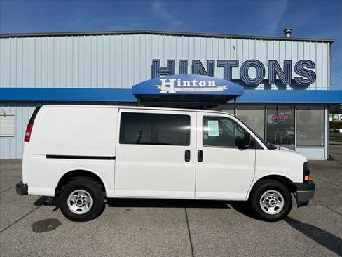 Used 2018 GMC Savana 2500 w/ Driver Convenience Package RWD image 2