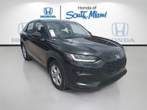 Used 2025 Honda HR-V LX image 1