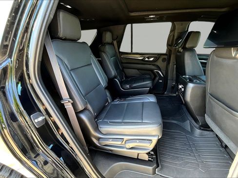 Used 2021 GMC Yukon Denali w/ Denali Premium Package AWD/4WD image 25