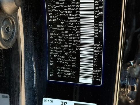 Used 2024 Toyota Corolla LE FWD image 31