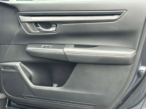 Used 2025 Honda CR-V Sport-L image 16