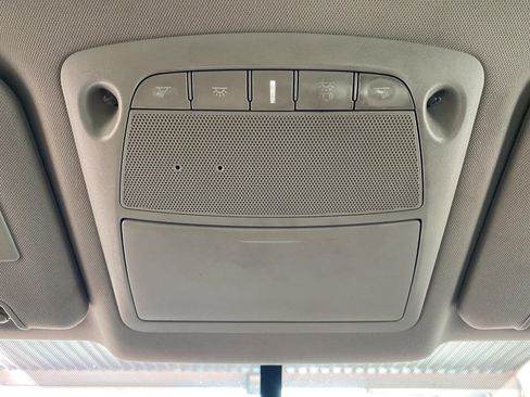 Used 2018 Nissan Rogue SV w/ Premium Package image 28