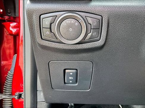 Used 2016 Ford F150 XLT w/ Equipment Group 302A Luxury AWD/4WD image 31