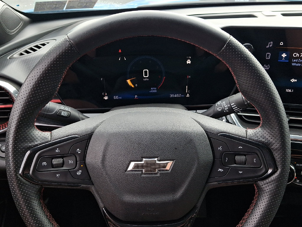 Used 2024 Chevrolet Trax RS w/ Driver Confidence Package FWD image 18