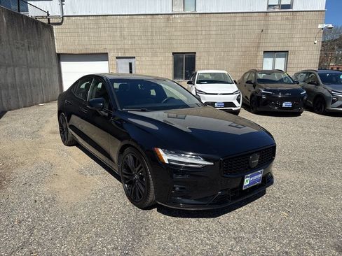 Used 2023 Volvo S60 B5 Plus w/ Climate Package AWD/4WD image 9