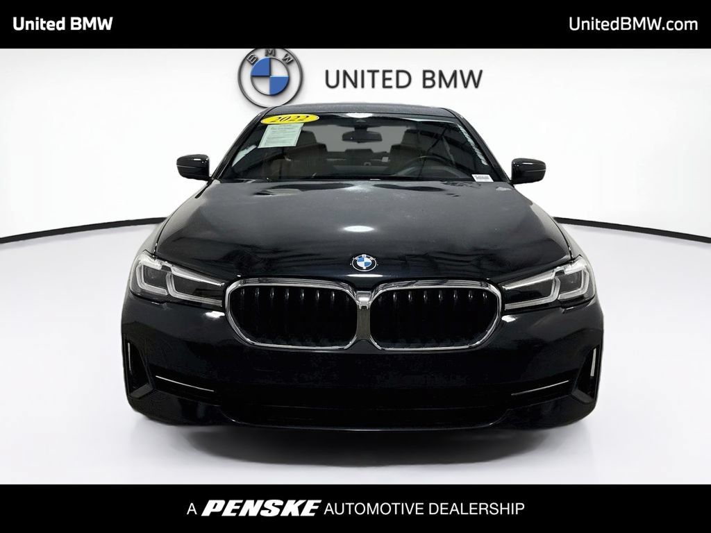 Used 2022 BMW 530i w/ Premium Package RWD image 2