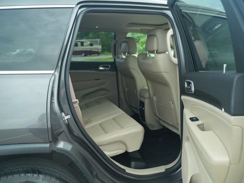 Used 2020 Jeep Grand Cherokee Limited RWD image 23