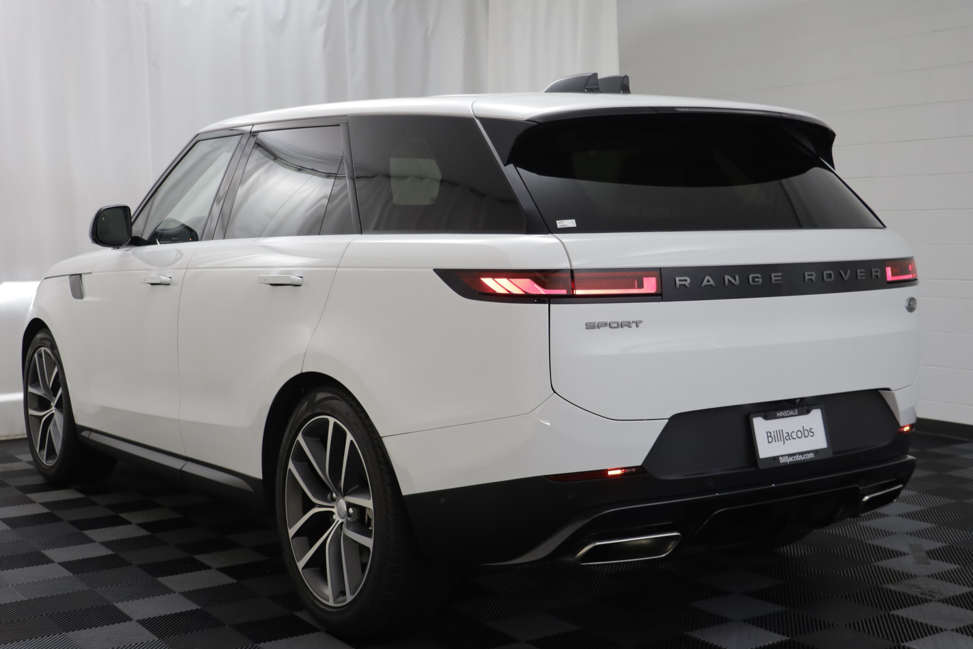 Used 2023 Land Rover Range Rover Sport SE AWD/4WD image 16