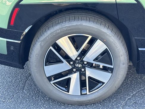 Used 2026 Hyundai Ioniq 9 SEL image 17