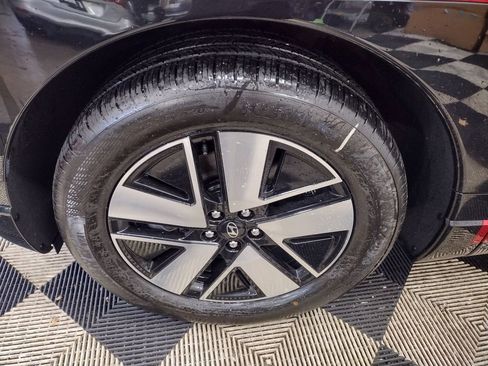 New 2026 Hyundai Ioniq 9 SEL image 5