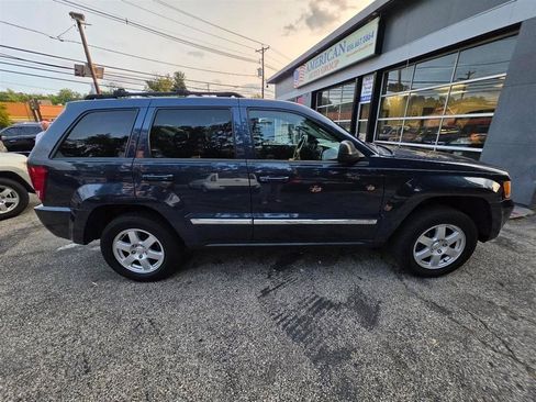 Used 2010 Jeep Grand Cherokee Laredo AWD/4WD image 9