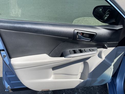 Used 2013 Toyota Camry LE FWD image 11