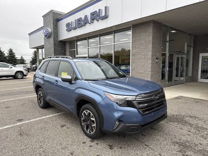 Used 2025 Subaru Forester Premium w/ Convenience Package #1