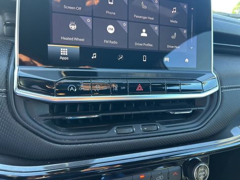 Certified 2023 Jeep Compass Altitude w/ Convenience Group image 38