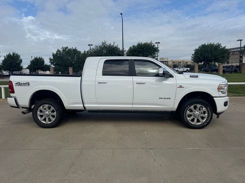 Used 2022 RAM 2500 Laramie AWD/4WD image 3