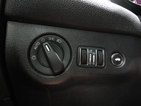 Used 2019 Dodge Challenger SXT AWD/4WD image 12