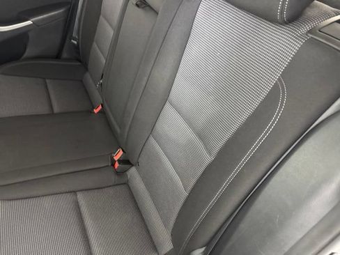 Used 2016 Hyundai Elantra GT FWD image 27