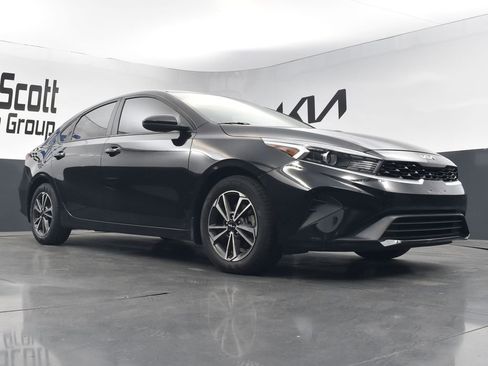 Certified 2022 Kia Forte LXS FWD image 23