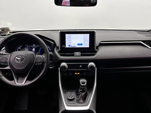Used 2023 Toyota RAV4 SE w/ Weather & Moonroof Package AWD/4WD image 33