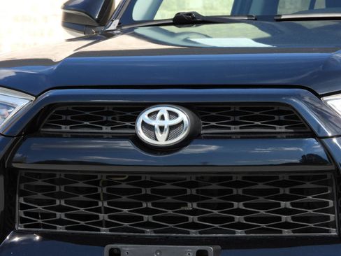 Used 2016 Toyota 4Runner 2WD SR5 image 5