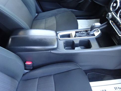 Used 2025 Nissan Sentra SV FWD image 18