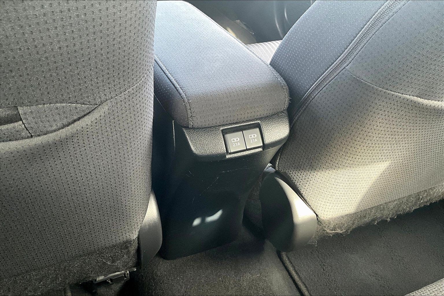 Used 2021 Toyota Prius Prime LE w/ Carpet Mat Package (TMS) FWD image 24