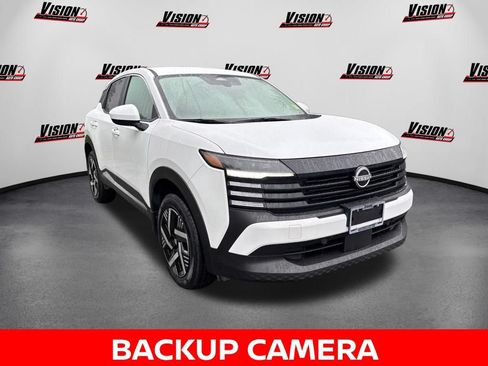 Certified 2025 Nissan Kicks SV w/ Charging Package FWD image 3