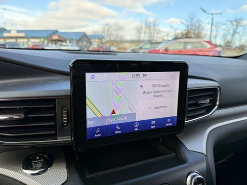 Used 2020 Ford Explorer XLT w/ Equipment Group 202A image 16