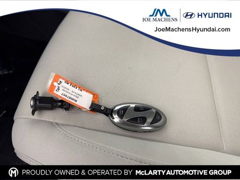 Certified 2024 Hyundai Santa Fe SE image 34