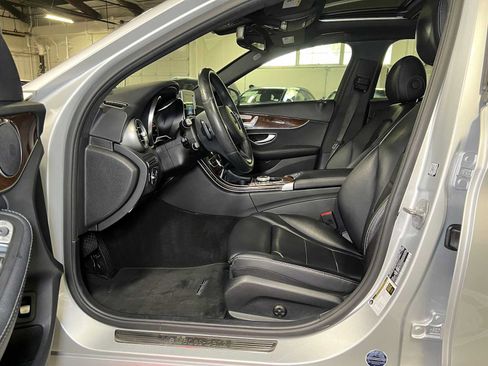 Certified 2018 Mercedes-Benz C 300 4MATIC Sedan image 23