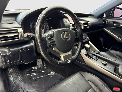 Used 2016 Lexus IS 200t RWD image 18