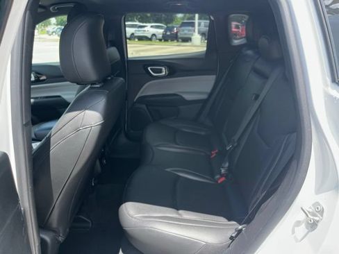 Used 2025 Jeep Compass Limited AWD/4WD image 27