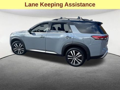 Used 2025 Nissan Pathfinder Platinum w/ Cargo Package AWD/4WD image 8
