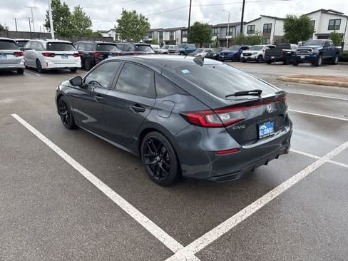 Used 2025 Honda Civic Sport image 3