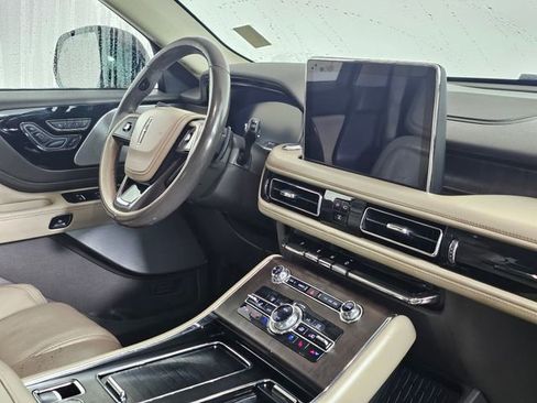 Used 2020 Lincoln Aviator Reserve w/ Equipment Group 201A image 12