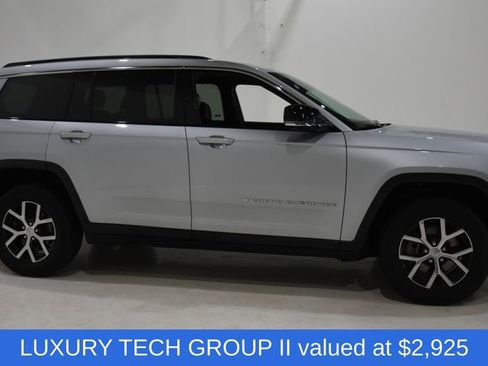 Used 2024 Jeep Grand Cherokee L Limited w/ Luxury Tech Group II image 3