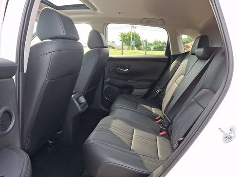 Certified 2026 Honda HR-V EX-L image 10