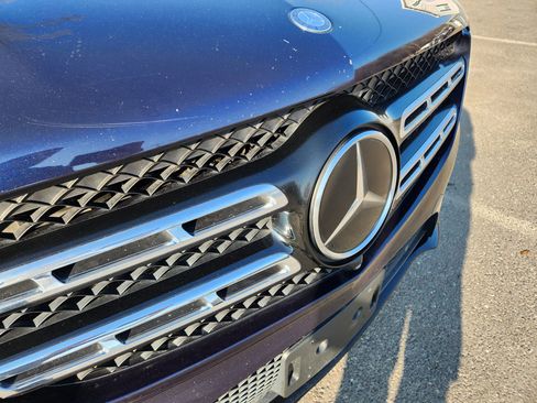 Used 2017 Mercedes-Benz GLS 550 4MATIC image 5