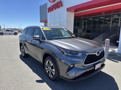 Used 2024 Toyota Highlander XLE