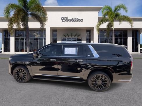 Certified 2024 Cadillac Escalade ESV Premium Luxury RWD image 8