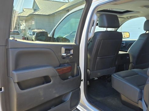 Used 2017 GMC Sierra 1500 SLT image 15