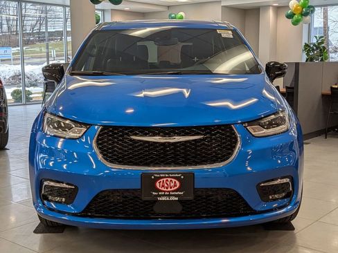 New 2026 Chrysler Pacifica Select image 10