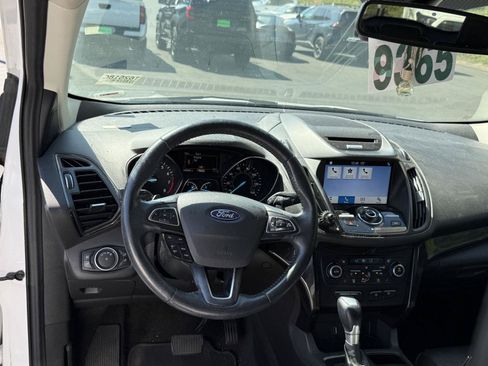 Used 2017 Ford Escape Titanium AWD/4WD image 13
