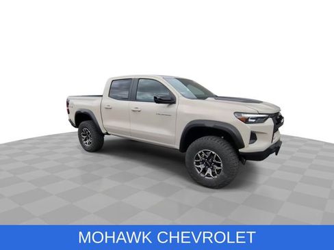 Used 2026 Chevrolet Colorado ZR2 w/ Technology Package image 2