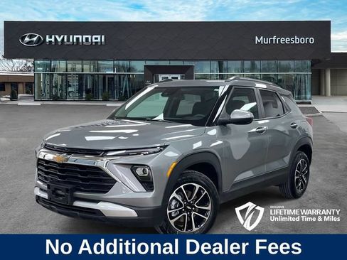 Used 2025 Chevrolet TrailBlazer LT FWD image 1
